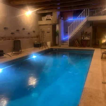 Le Château de Failloux, Chambres d hôtes,Piscine intérieure-3